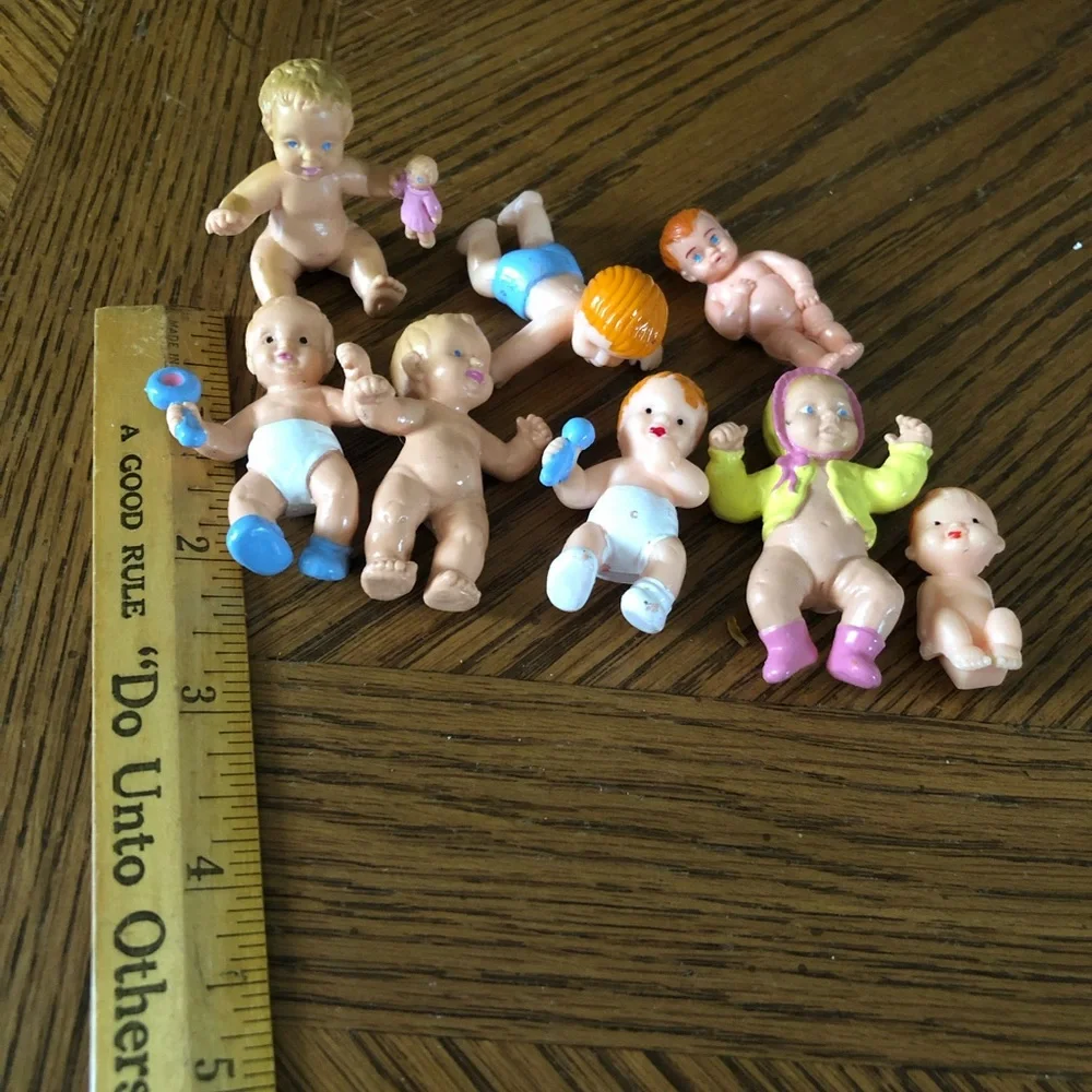 Assorted Dollhouse Babies - Picture 6 of 6